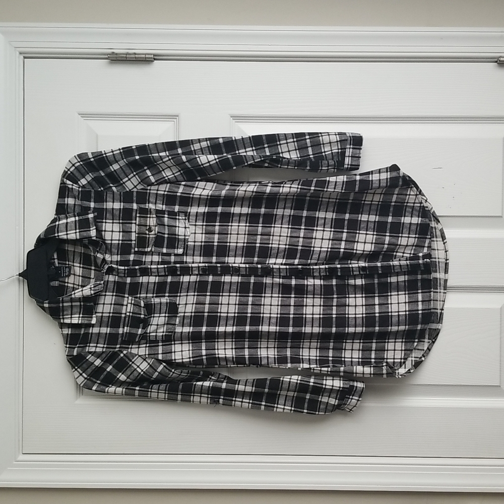 Rue21 Women's Plaid Button Down Long Sleeve Tunic